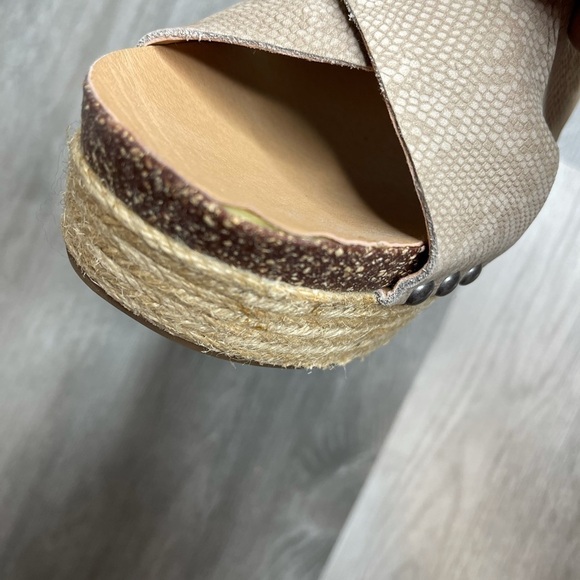 LUCKY Brand Wedge Espadrilles - Picture 9 of 9